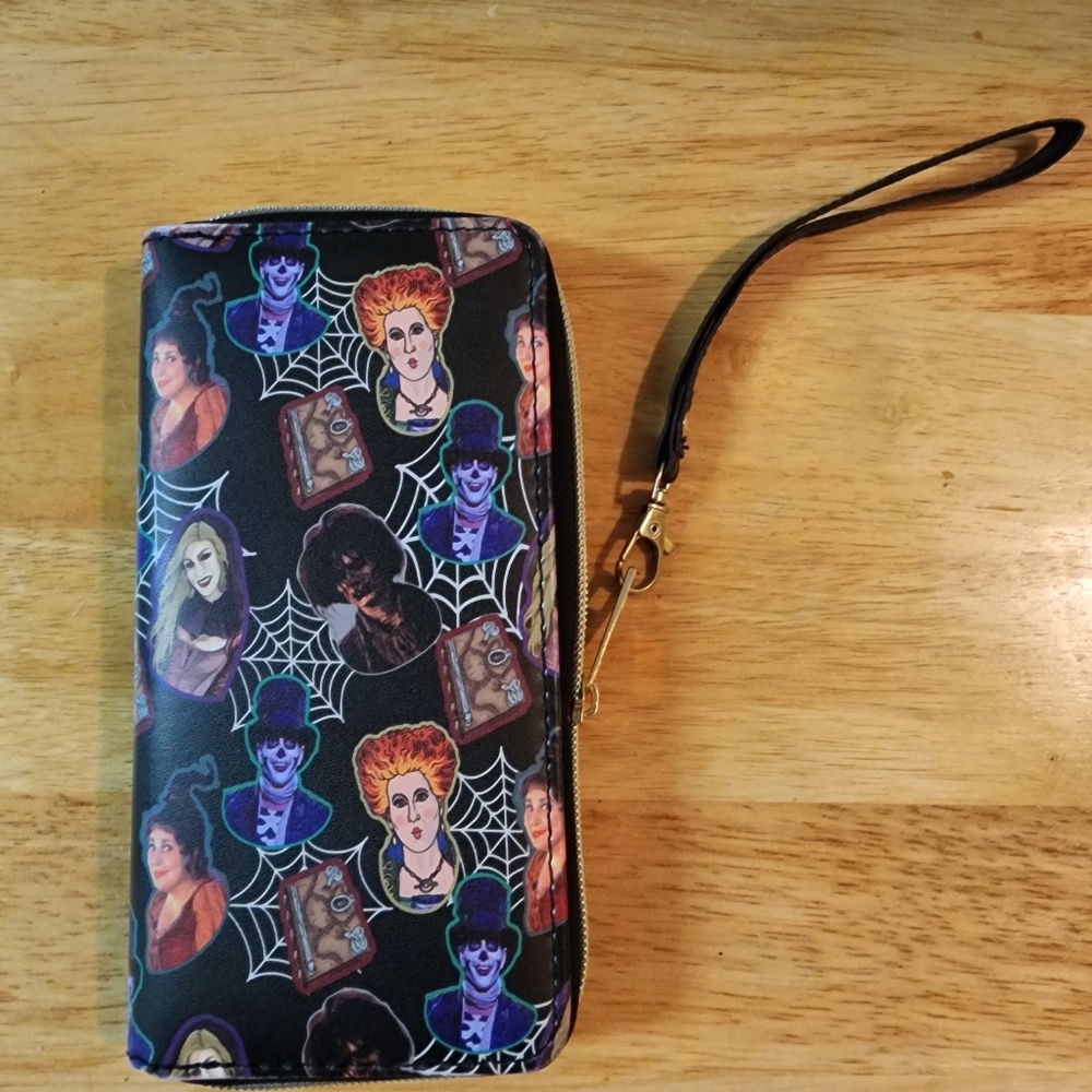 Disney Hocus Pocus Themed Black Wristlet Wallet